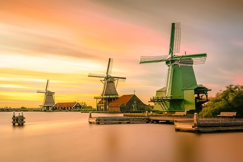 Uniqueness at the Netherlands